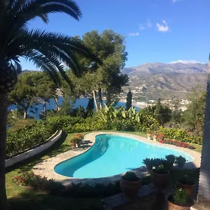 Villaquinta Couette-café